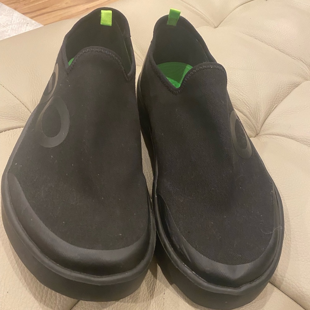 OOFOS men’s size 10